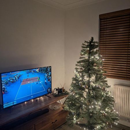 Stylish And Well Equipped Flat In Stockwell Apartment London Bagian luar foto