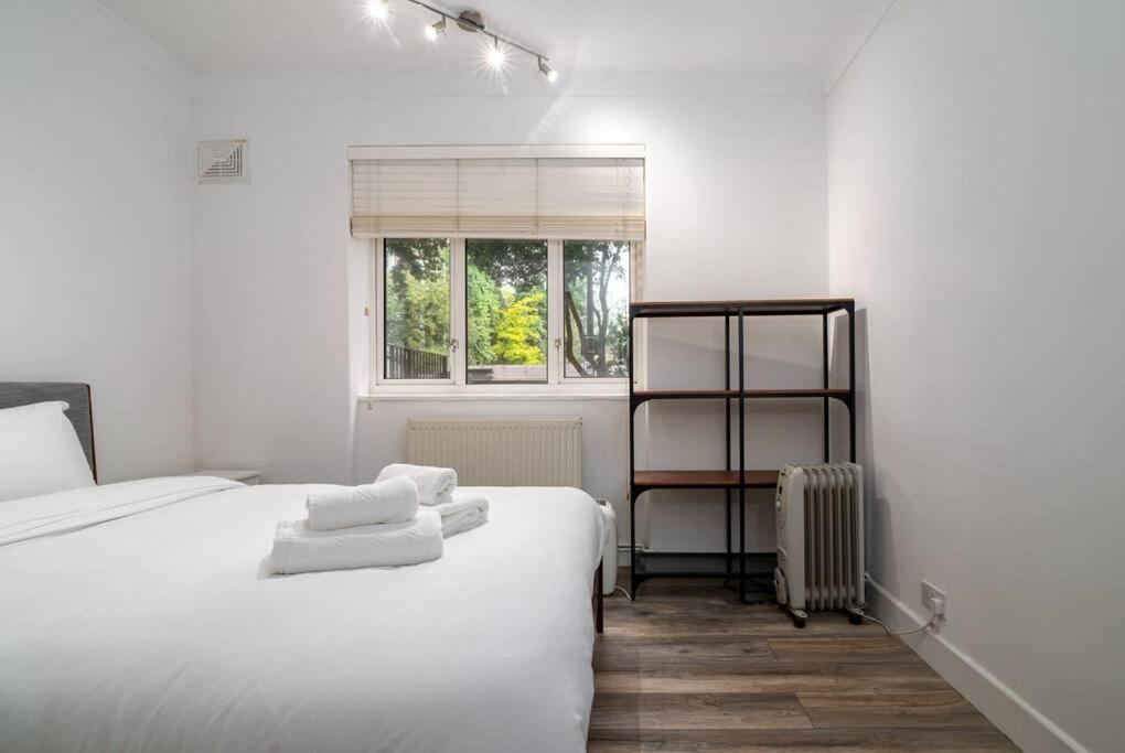 Stylish And Well Equipped Flat In Stockwell Apartment London Bagian luar foto