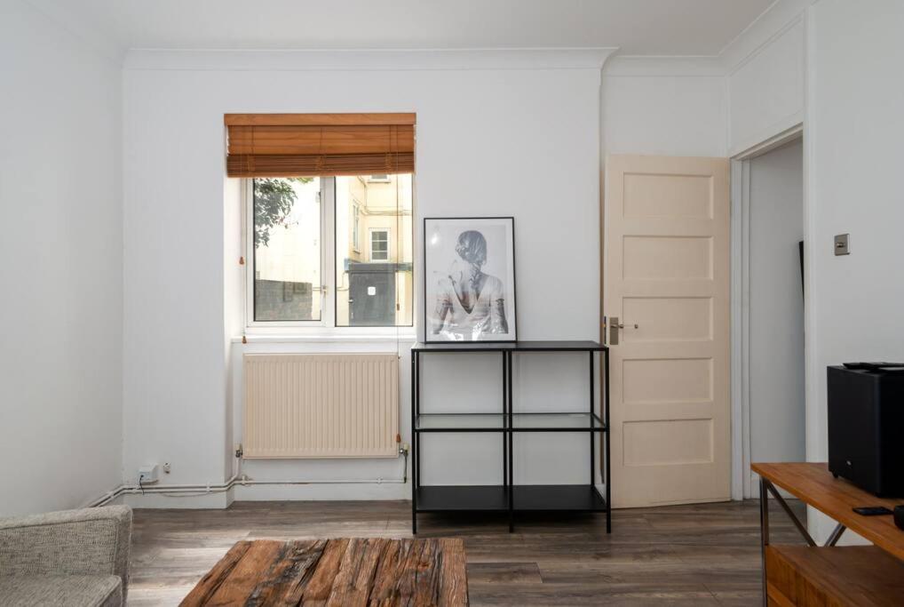 Stylish And Well Equipped Flat In Stockwell Apartment London Bagian luar foto