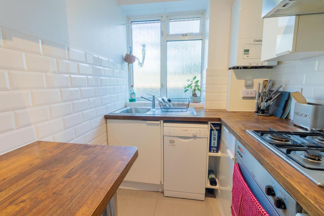 Stylish And Well Equipped Flat In Stockwell Apartment London Bagian luar foto