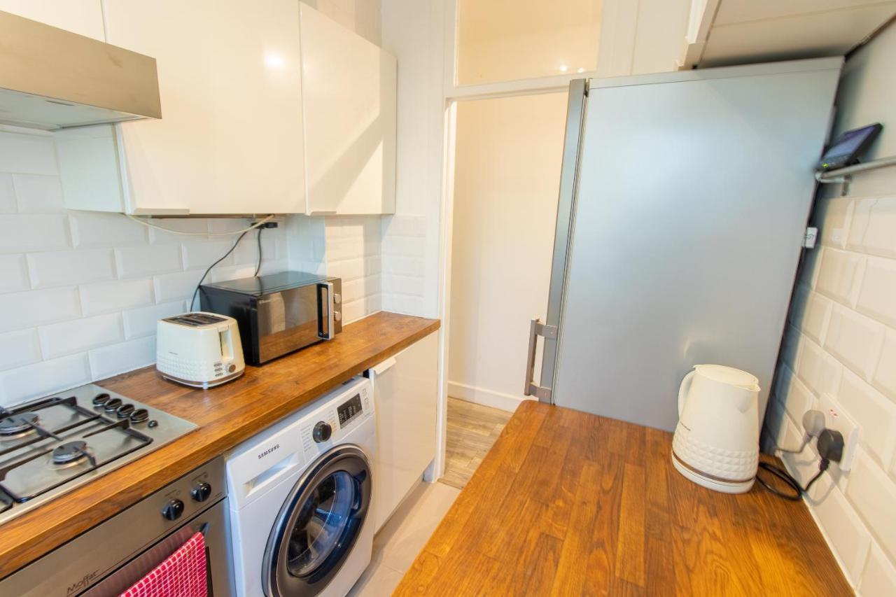 Stylish And Well Equipped Flat In Stockwell Apartment London Bagian luar foto